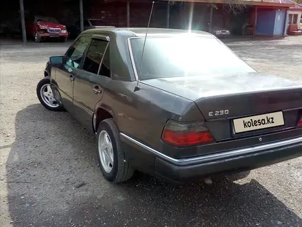 Mercedes-Benz E 230 1992 года за 1 650 000 тг. в Талдыкорган – фото 10