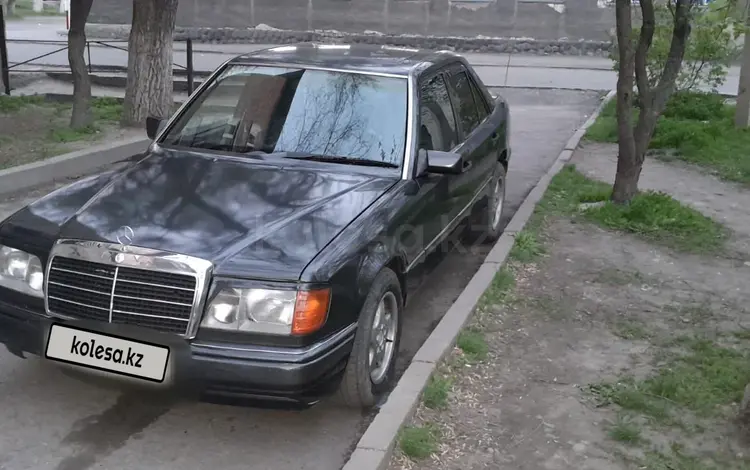 Mercedes-Benz E 230 1992 года за 1 650 000 тг. в Талдыкорган