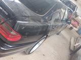 Mercedes-Benz E 320 1999 годаүшін4 000 000 тг. в Жанаозен – фото 4