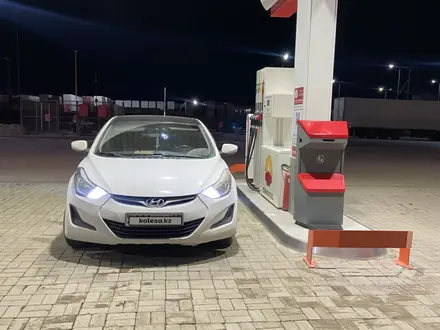 Hyundai Elantra 2014 года за 4 800 000 тг. в Уральск – фото 5