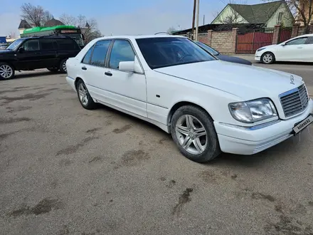 Mercedes-Benz S 320 1996 года за 2 000 000 тг. в Алматы