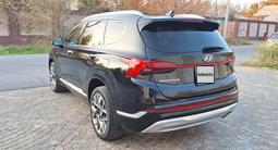 Hyundai Santa Fe 2022 года за 17 000 000 тг. в Шымкент – фото 4