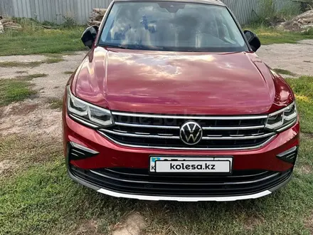 Volkswagen Tiguan 2021 года за 12 500 000 тг. в Алматы – фото 14