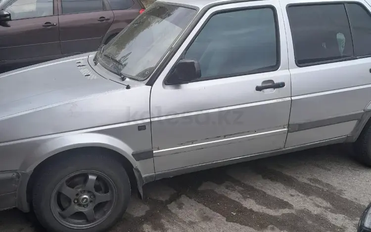 Volkswagen Golf 1992 года за 980 000 тг. в Актобе