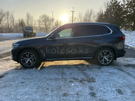 BMW X5 2018 года за 32 400 000 тг. в Усть-Каменогорск – фото 9