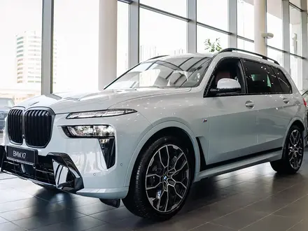 BMW X7 XDrive 40i 2025 года за 82 385 639 тг. в Астана