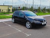 Volkswagen Golf 2005 годаfor3 700 000 тг. в Караганда