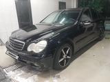Mercedes-Benz C 180 2002 годаүшін2 900 000 тг. в Алматы – фото 4