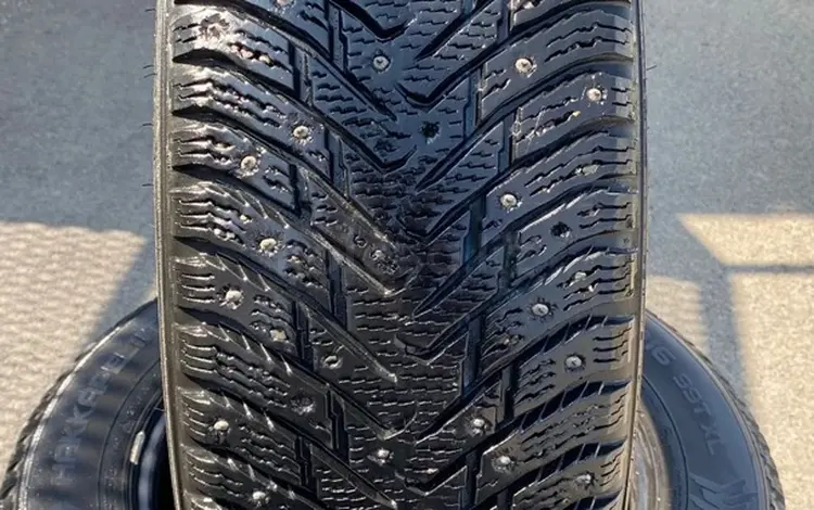 Nokian 215/60R16 шипы 4мм за 70 000 тг. в Атырау