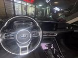 Kia K5 2021 года за 9 700 000 тг. в Алматы – фото 4