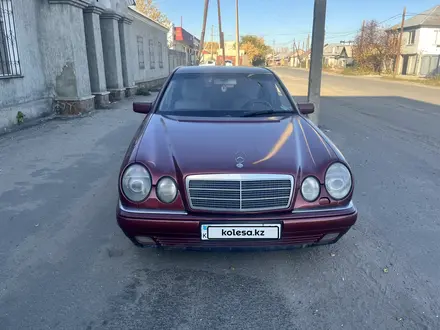 Mercedes-Benz E 280 1999 года за 2 550 000 тг. в Семей – фото 2