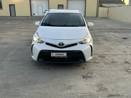 Toyota Prius V 2015 года за 6 400 000 тг. в Атырау – фото 2