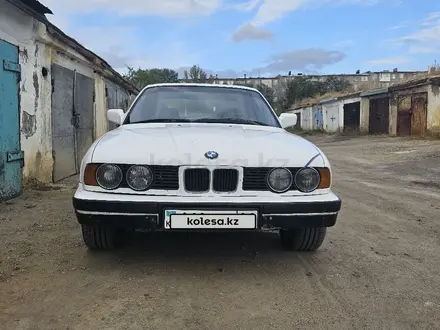 BMW 520 1991 года за 850 000 тг. в Караганда