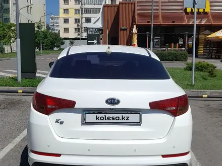 Kia K5 2011 года за 7 200 000 тг. в Алматы – фото 6