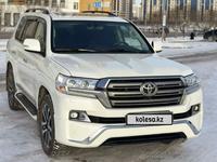 Toyota Land Cruiser 2015 годаfor33 800 000 тг. в Астана