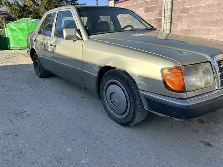 Mercedes-Benz E 230 1990 года за 630 000 тг. в Темиртау