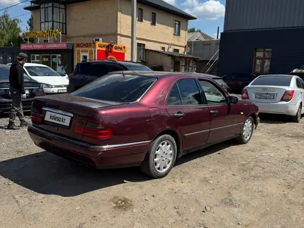 Mercedes-Benz E 320 1996 года за 2 000 000 тг. в Астана – фото 5