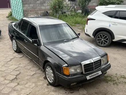 Mercedes-Benz E 230 1991 года за 500 000 тг. в Алматы – фото 3