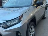 Toyota RAV4 2021 годаfor13 700 000 тг. в Астана – фото 5