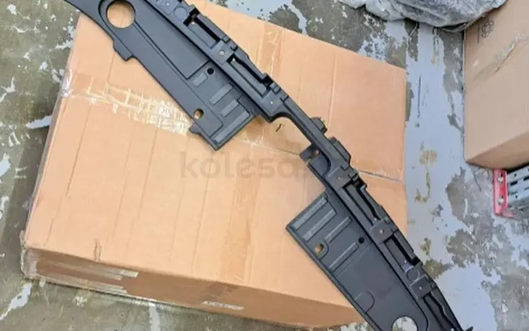 Накладка замка капота Mazda 6 за 20 000 тг. в Алматы