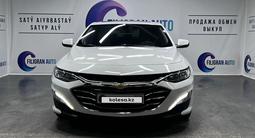 Chevrolet Malibu 2020 года за 9 510 000 тг. в Астана – фото 2