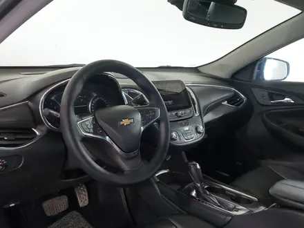 Chevrolet Malibu 2017 года за 6 690 000 тг. в Шымкент – фото 12