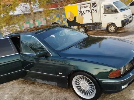 BMW 528 1998 года за 2 500 000 тг. в Астана – фото 3