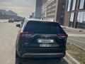 Toyota RAV4 2020 года за 15 300 000 тг. в Астана – фото 2