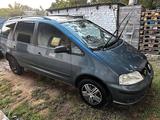 Volkswagen Sharan 2001 годаүшін2 500 000 тг. в Уральск