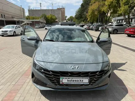 Hyundai Elantra 2022 года за 7 300 000 тг. в Шымкент – фото 2