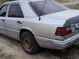Mercedes-Benz E 230 1992 годаүшін800 000 тг. в Павлодар – фото 2