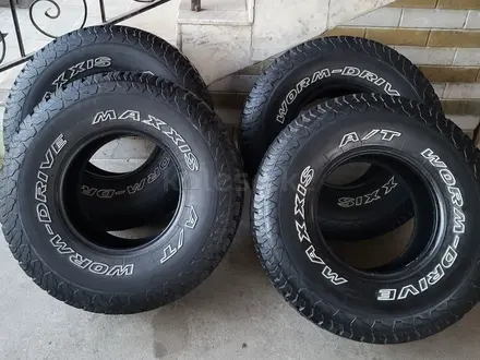 33 12.5 R15 A/T MAXXIS WORM-DRIVE за 250 000 тг. в Алматы