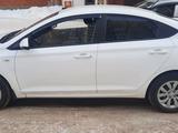 Hyundai Accent 2021 годаfor8 200 000 тг. в Астана – фото 2