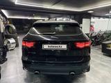 Jaguar F-Pace 2016 года за 18 500 000 тг. в Алматы – фото 3