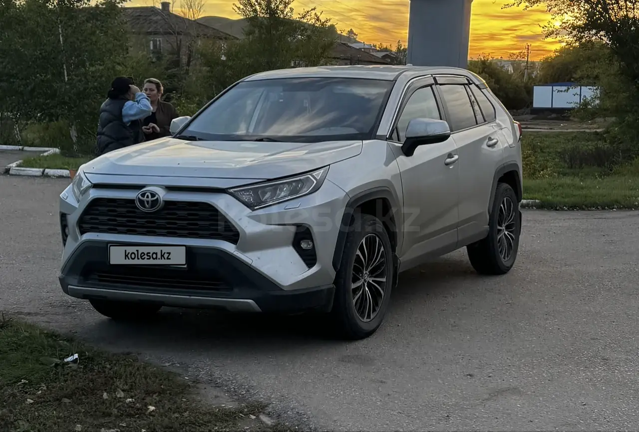 Toyota RAV4, 2021