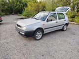 Volkswagen Golf 1994 годаүшін650 000 тг. в Риддер