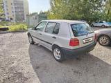 Volkswagen Golf 1994 годаүшін650 000 тг. в Риддер – фото 4