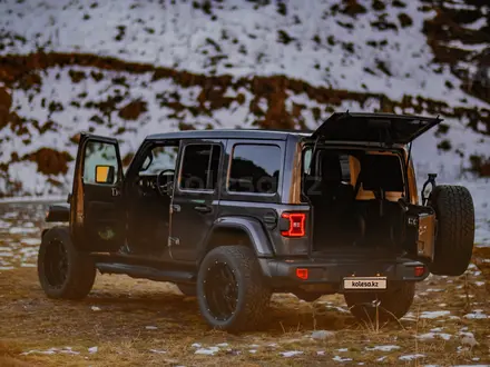 Jeep Wrangler 2021 года за 23 000 000 тг. в Алматы – фото 2