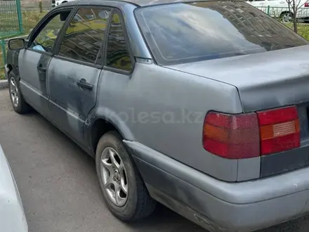 Volkswagen Passat 1994 года за 800 000 тг. в Астана