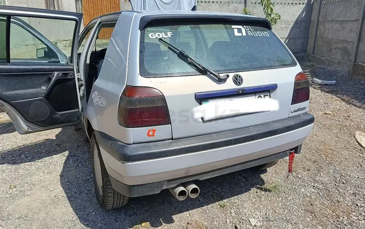 Volkswagen Golf 1994 годаүшін1 800 000 тг. в Алматы