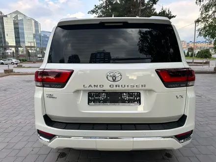 Toyota Land Cruiser 2023 года за 56 800 000 тг. в Алматы – фото 2