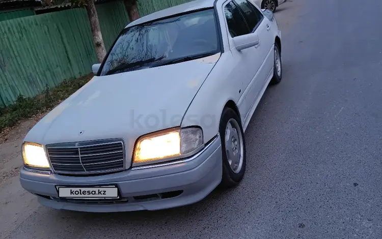 Mercedes-Benz C 220 1995 годаfor1 500 000 тг. в Тараз