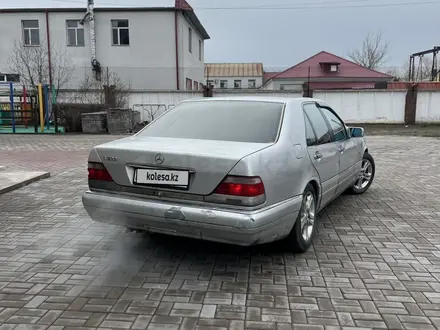 Mercedes-Benz S 320 1995 года за 3 392 112 тг. в Караганда – фото 10