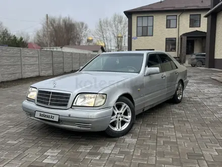 Mercedes-Benz S 320 1995 года за 3 392 112 тг. в Караганда – фото 3