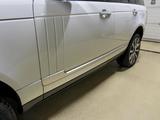 Выдвижные подножки ATS на Range Rover Vogue за 675 000 тг. в Алматы – фото 2