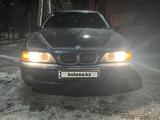 BMW 520 1996 года за 2 100 000 тг. в Караганда