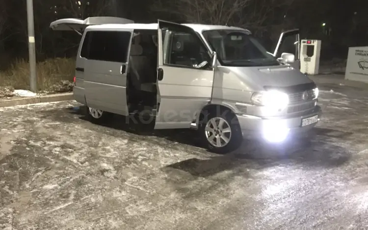 Volkswagen Caravelle 2001 года за 6 100 000 тг. в Караганда