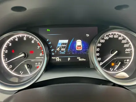 Toyota Camry 2019 года за 13 390 000 тг. в Алматы – фото 12
