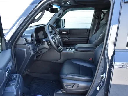 Toyota Land Cruiser Prado Prestige 2025 года за 39 900 000 тг. в Астана – фото 10