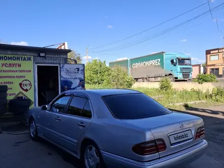 Mercedes-Benz E 240 1998 года за 3 500 000 тг. в Уральск – фото 16